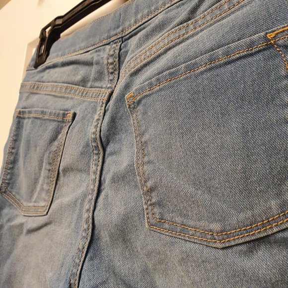 Old Navy Skinny Jeans with Adjustable Waist - Picture 3 of 6